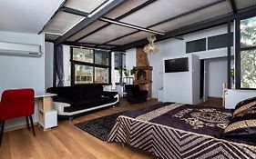 8 Rooms House